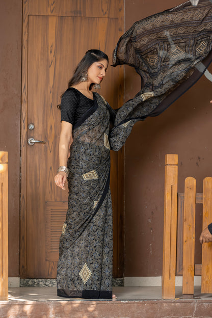 Leelavati Printed Daily Wear Chiffon Saree (Black)