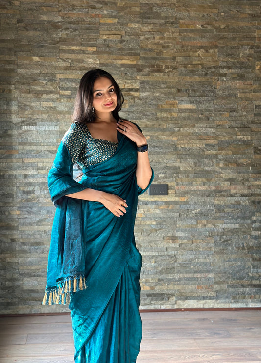 Leelavati Embroidered, Embellished Bollywood Organza Saree (Blue)