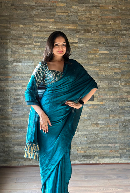 Leelavati Embroidered, Embellished Bollywood Organza Saree (Blue)