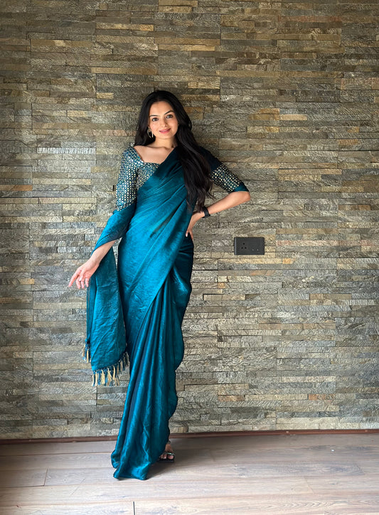 Leelavati Embroidered, Embellished Bollywood Organza Saree (Blue)